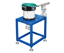 Vibratory parts feeder and straight line feeder